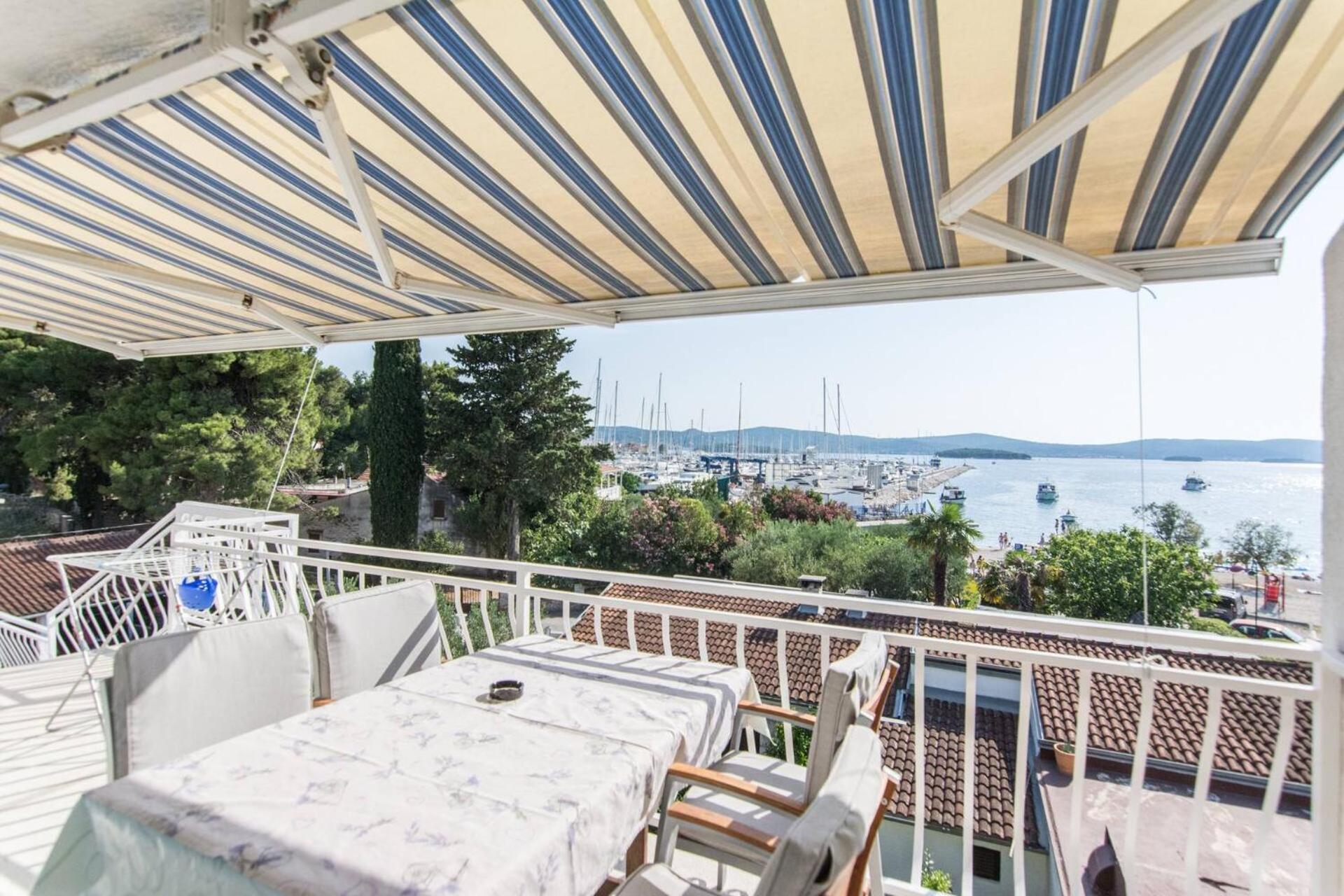Apartment Rajna Biograd Na Moru Ngoại thất bức ảnh