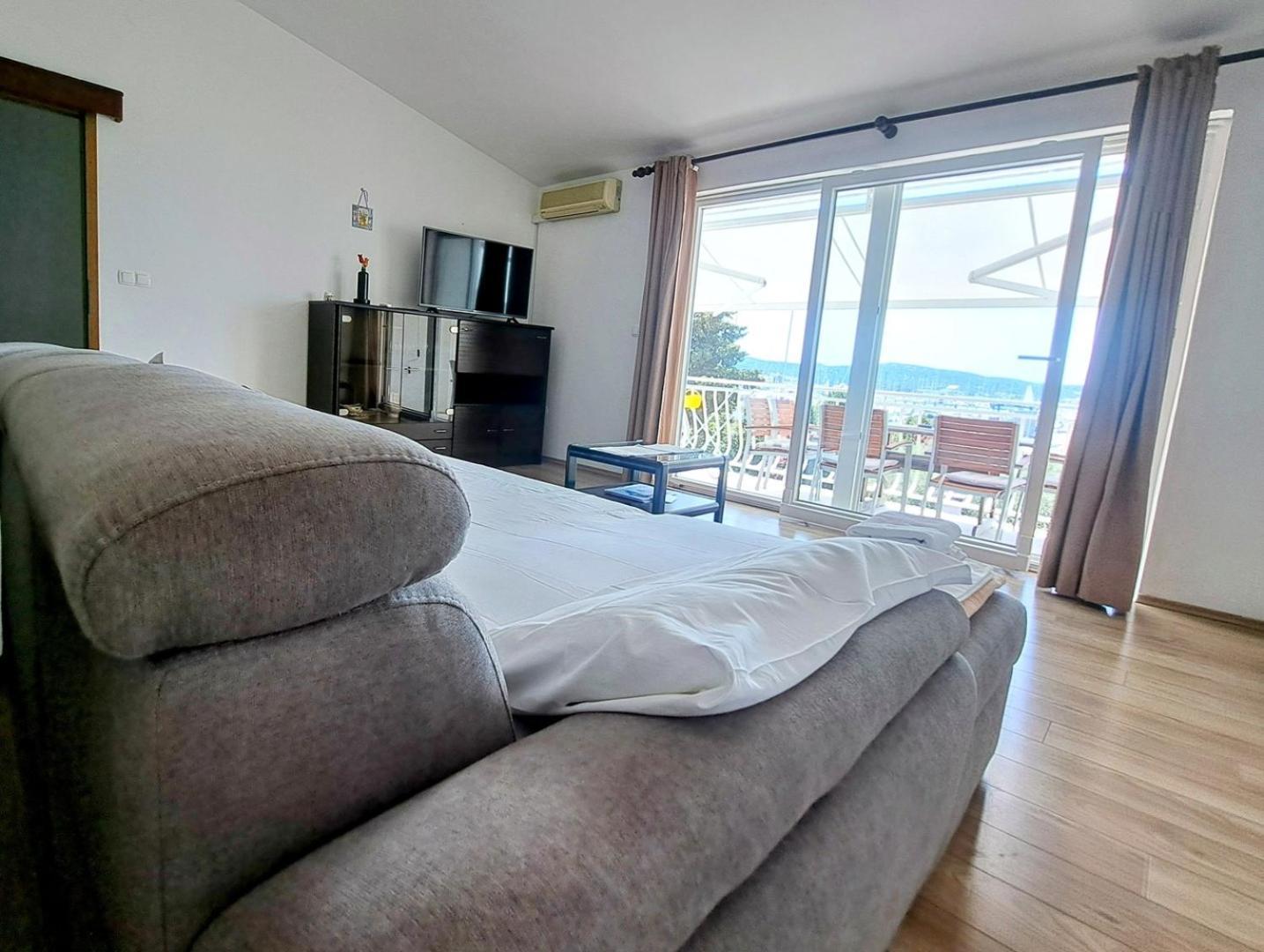 Apartment Rajna Biograd Na Moru Ngoại thất bức ảnh