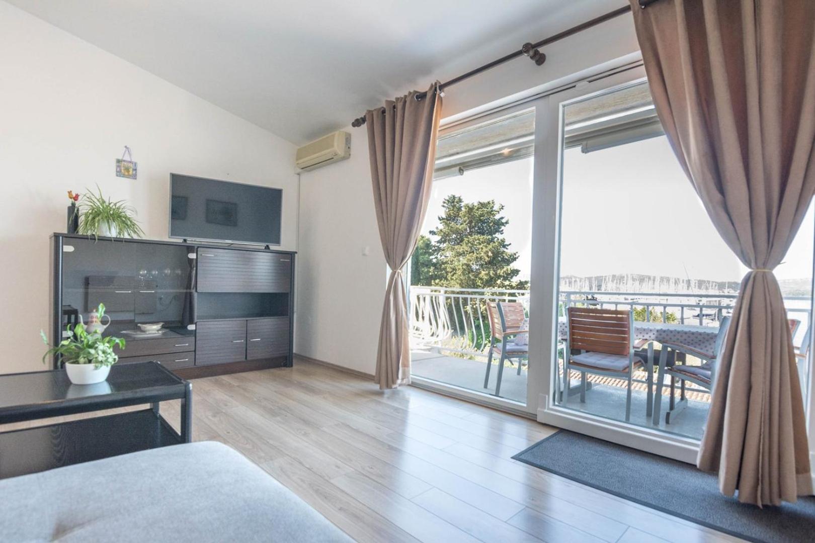 Apartment Rajna Biograd Na Moru Ngoại thất bức ảnh