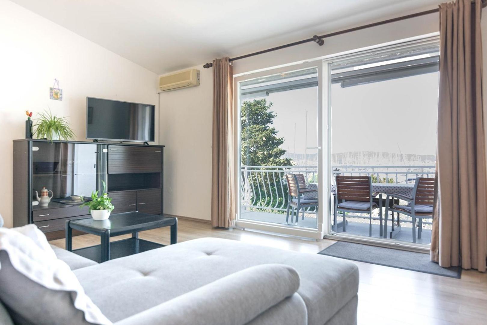 Apartment Rajna Biograd Na Moru Ngoại thất bức ảnh
